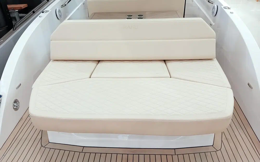 slider 3 Rand Boats Archipelago 32