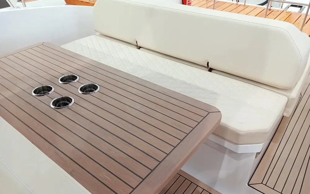 slider 5 Rand Boats Archipelago 32