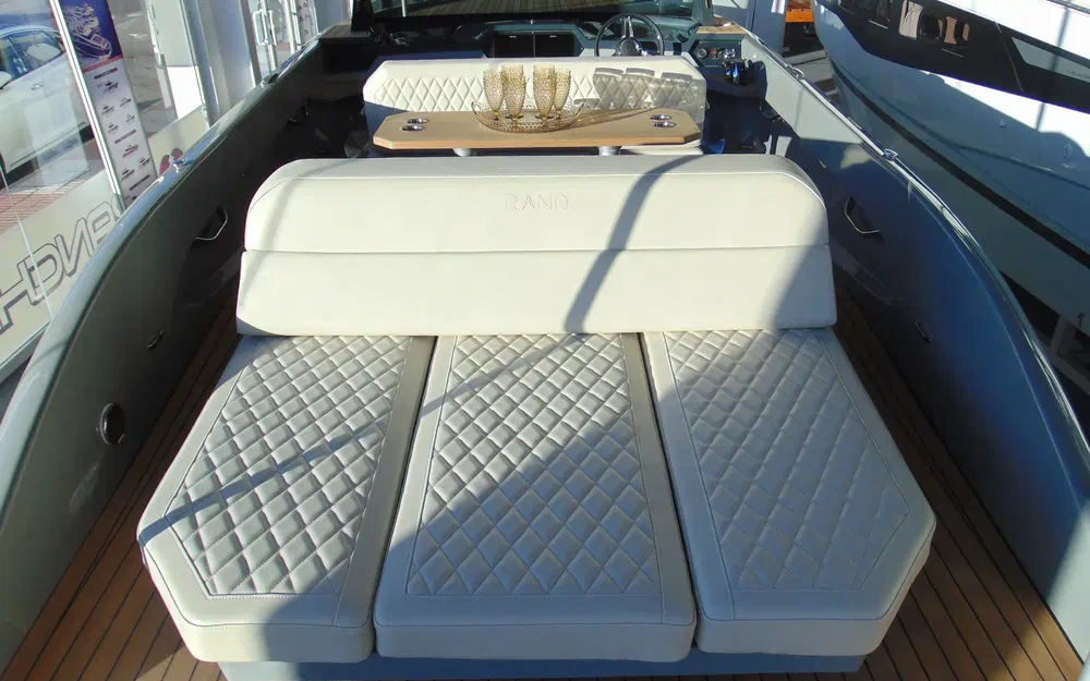 slider 2 Rand Boats Spirit 25