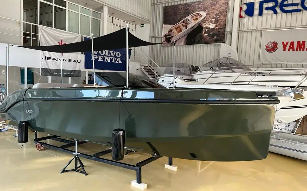 slider 1 Rand Boats Spirit 25