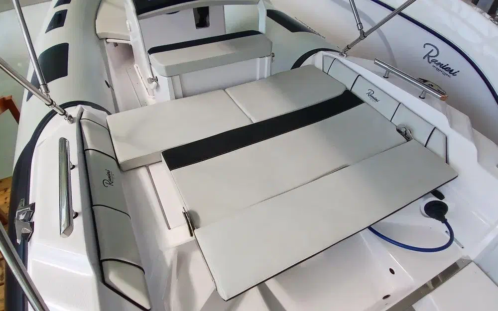 slider 10 Ranieri Cayman 19 Sport