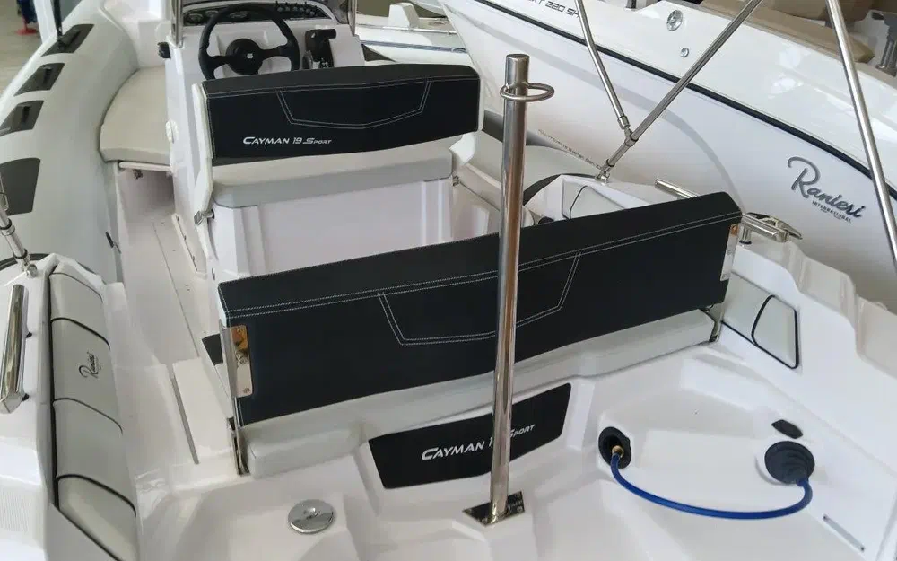 slider 21 Ranieri Cayman 19 Sport