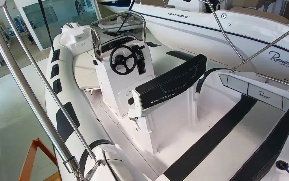 slider 24 Ranieri Cayman 19 Sport