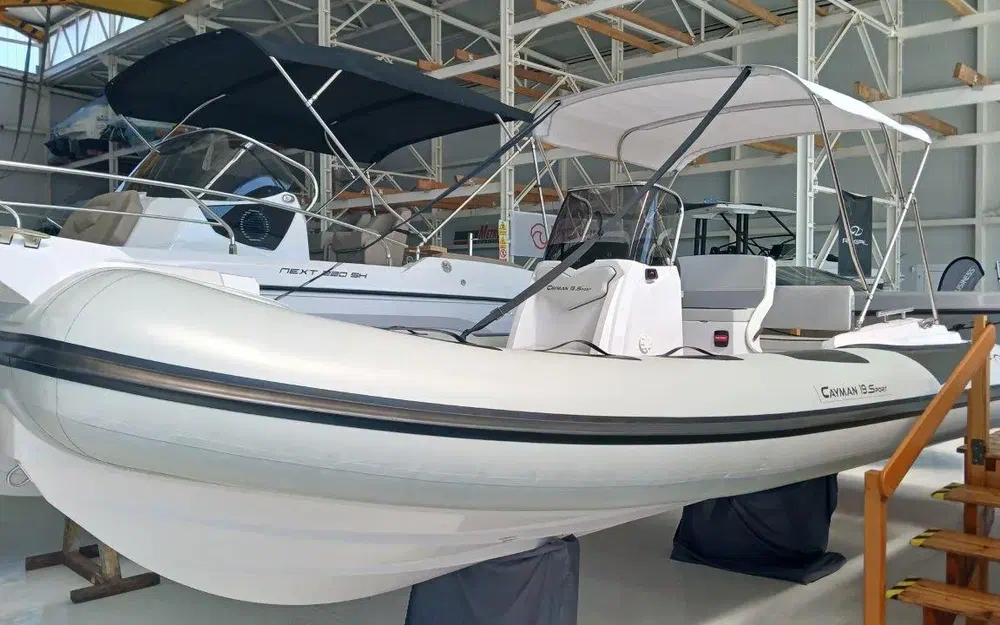 slider 3 Ranieri Cayman 19 Sport