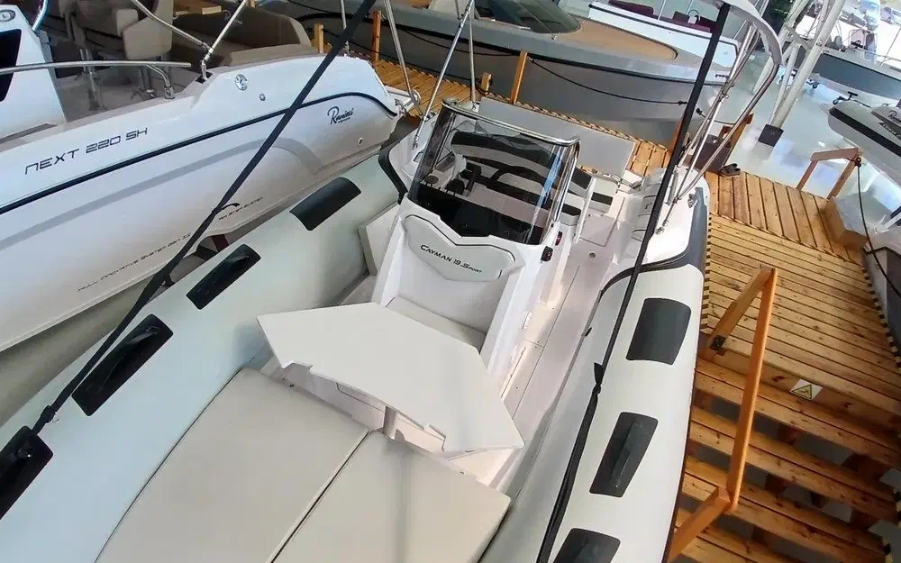 slider 6 Ranieri Cayman 19 Sport