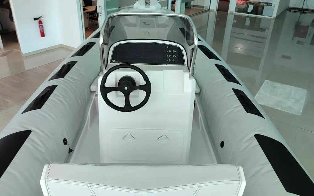 slider 11 Ranieri Cayman 21 Sport