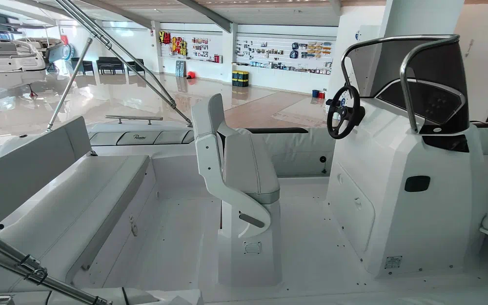 slider 13 Ranieri Cayman 21 Sport