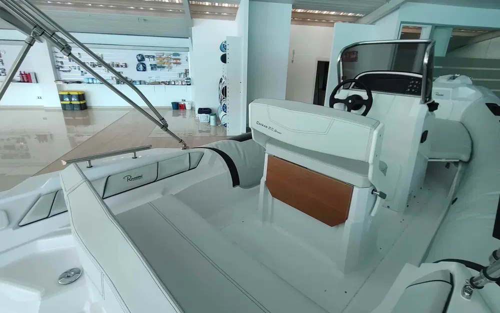 slider 14 Ranieri Cayman 21 Sport