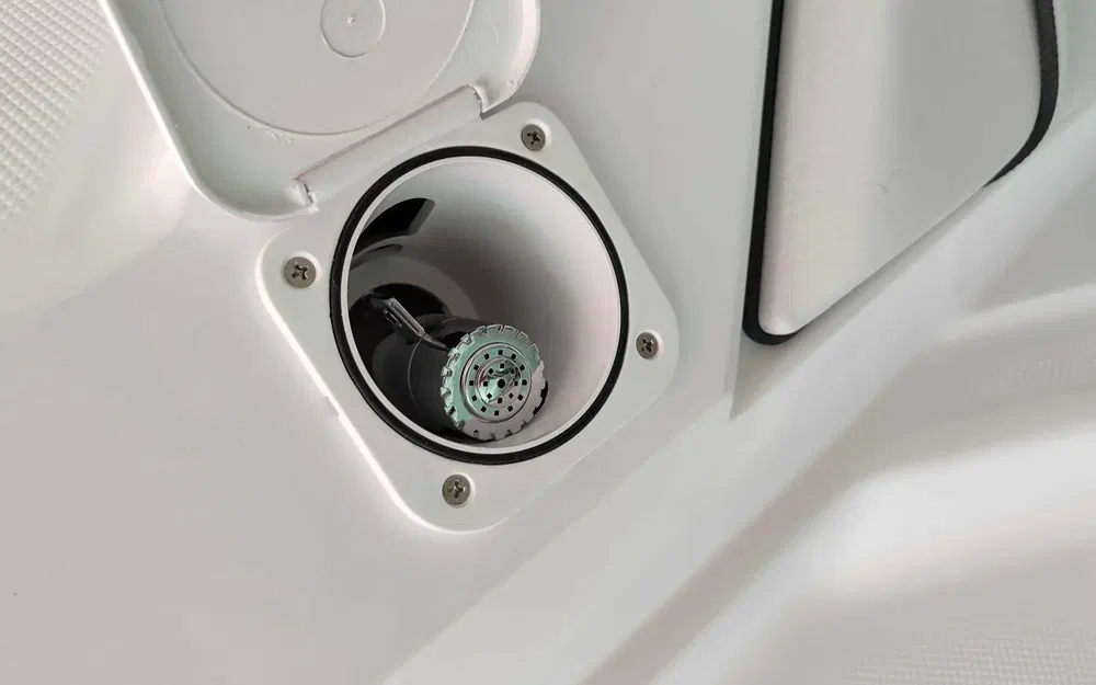 slider 8 Ranieri Cayman 21 Sport