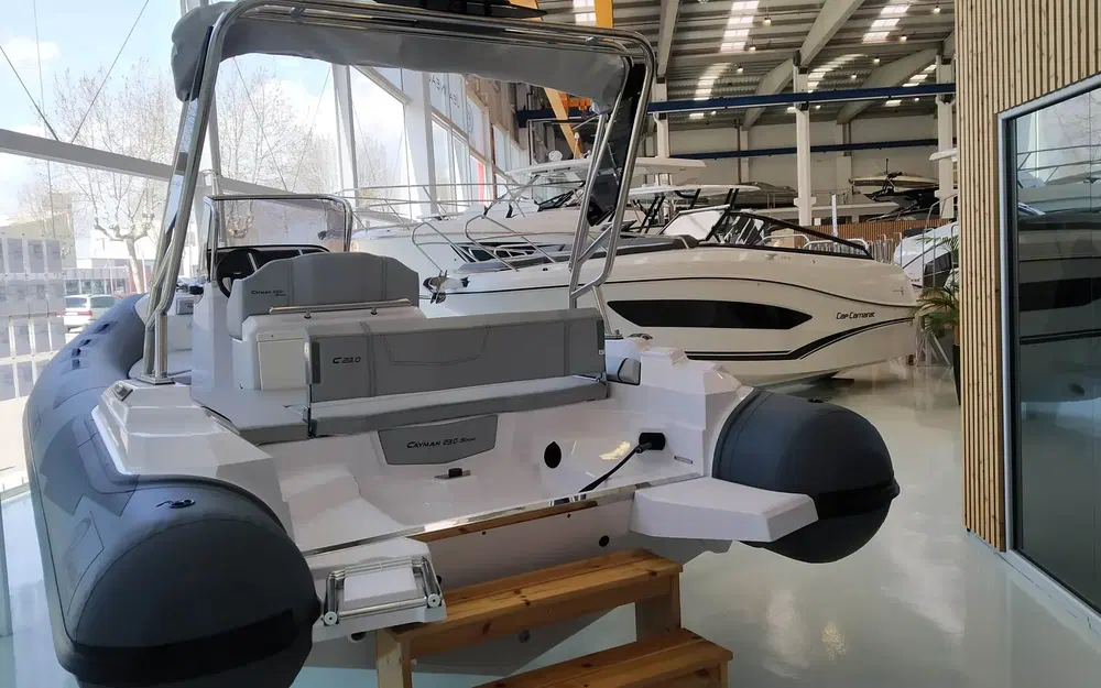 slider 2 Ranieri Cayman 23 Sport