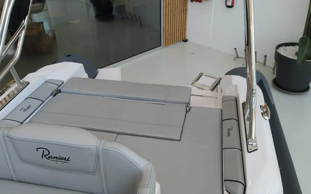 slider 4 Ranieri Cayman 23 Sport