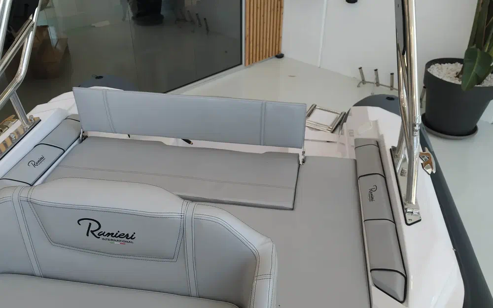 slider 5 Ranieri Cayman 23 Sport