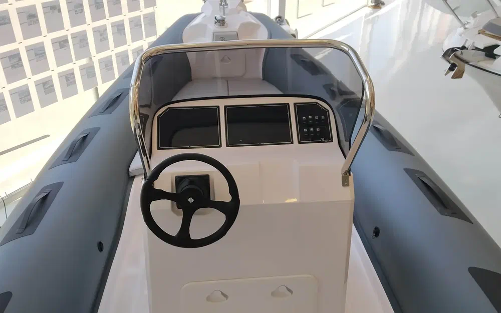 slider 7 Ranieri Cayman 23 Sport