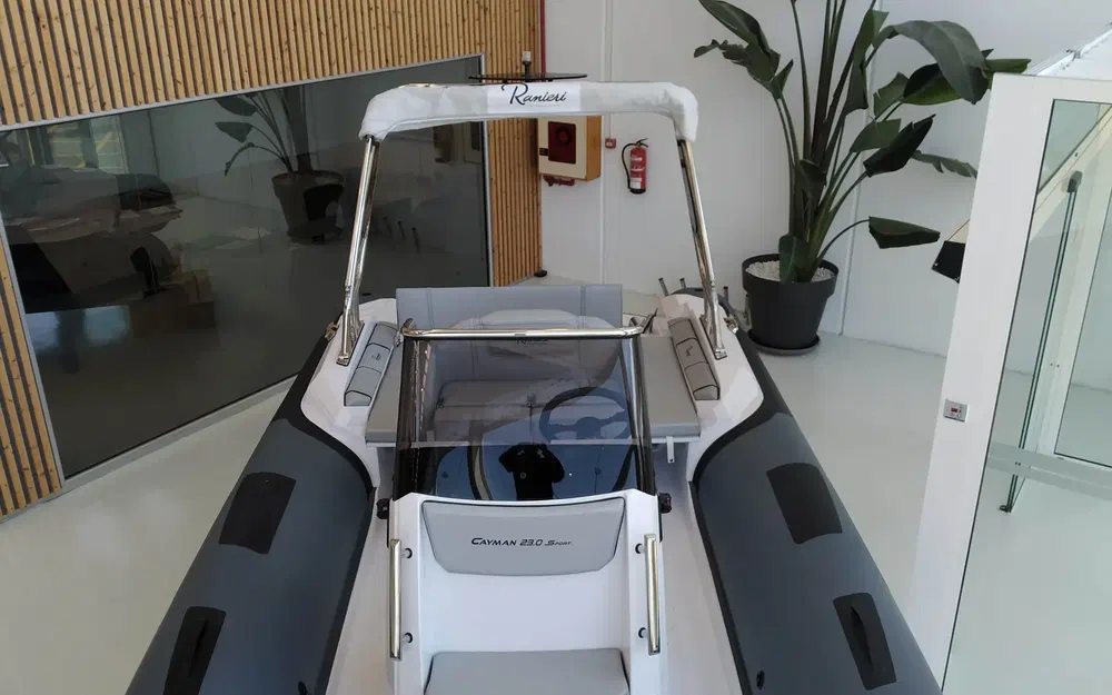 slider 8 Ranieri Cayman 23 Sport