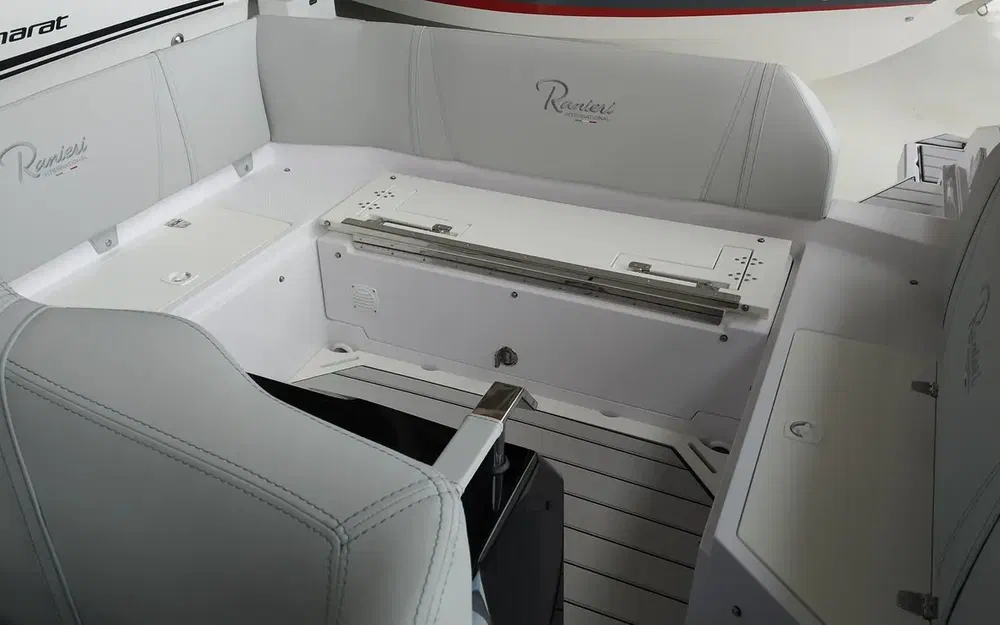 slider 18 Ranieri Cayman 27.0 Sport Touring