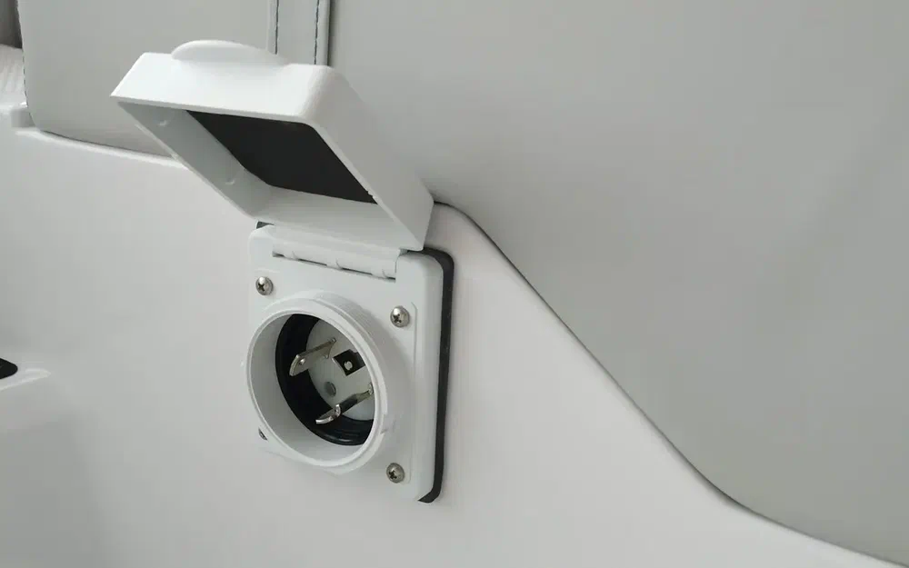 slider 22 Ranieri Cayman 27.0 Sport Touring