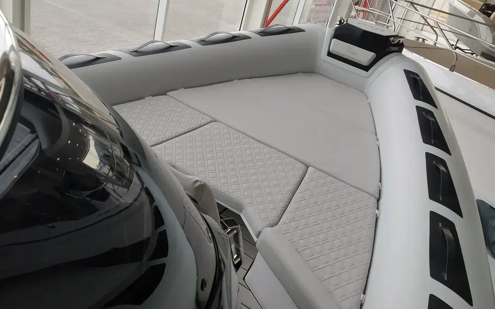 slider 2 Ranieri Cayman 27.0 Sport Touring