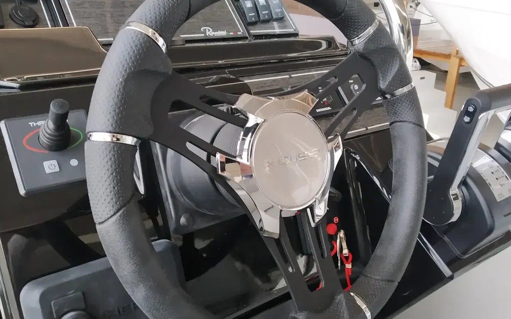 slider 7 Ranieri Cayman 27.0 Sport Touring