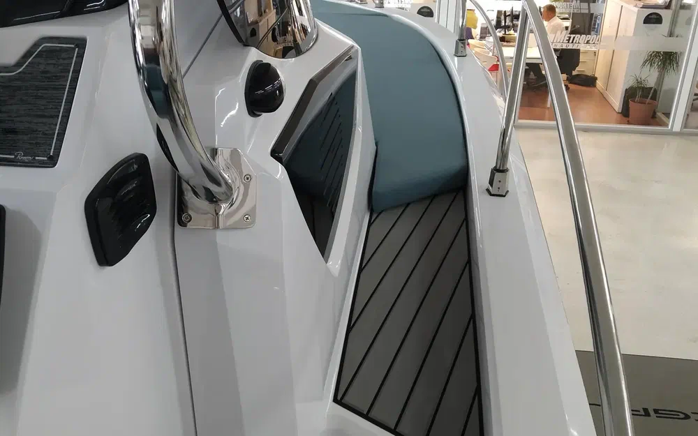 slider 11 Ranieri Next 240 Sh