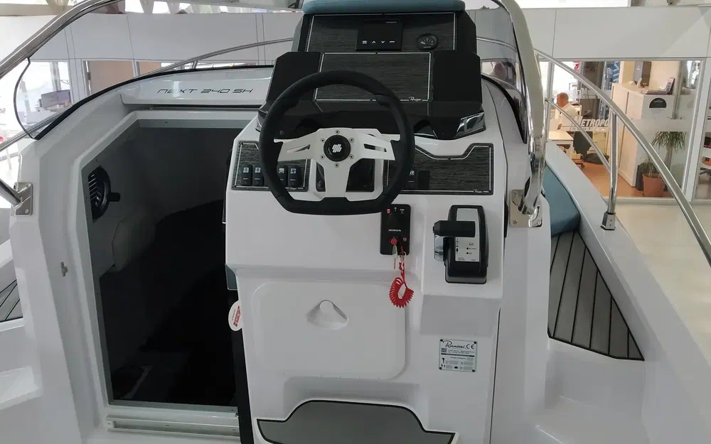 slider 6 Ranieri Next 240 Sh