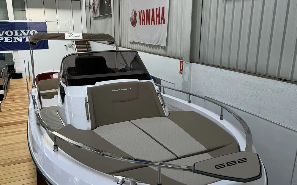 slider 36 Ranieri Next 285 Lx