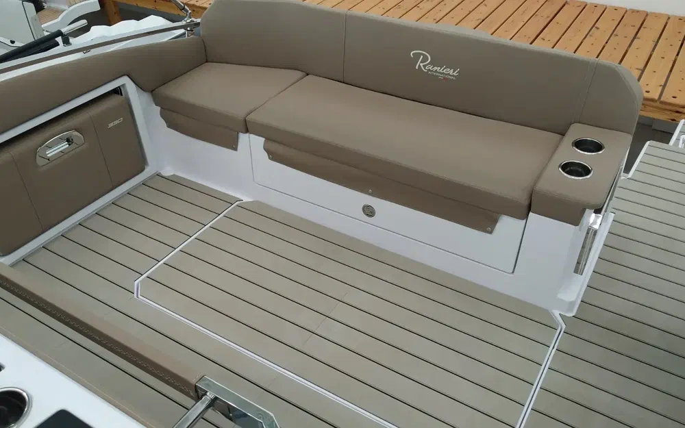 slider 8 Ranieri Next 330 Lx