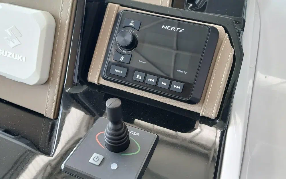 slider 15 Ranieri Next 330 Lx