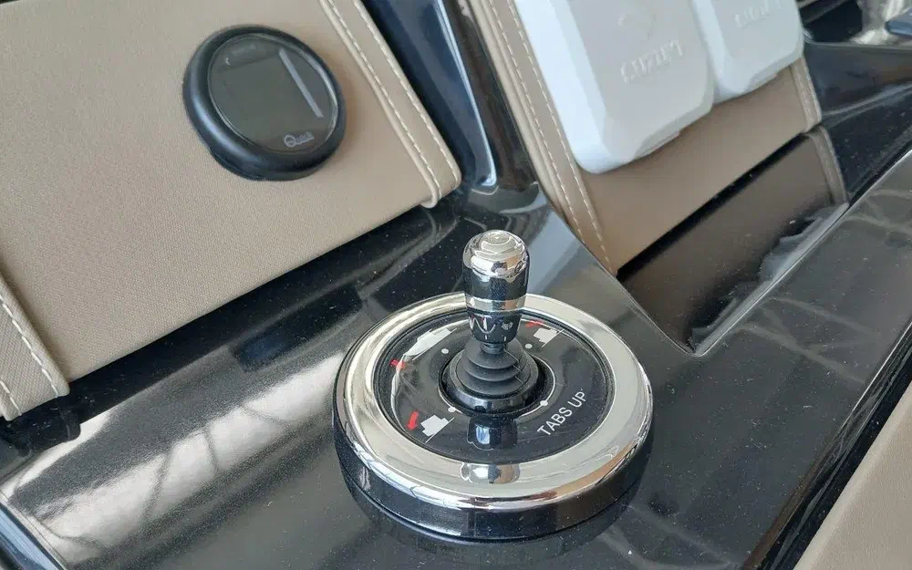 slider 16 Ranieri Next 330 Lx