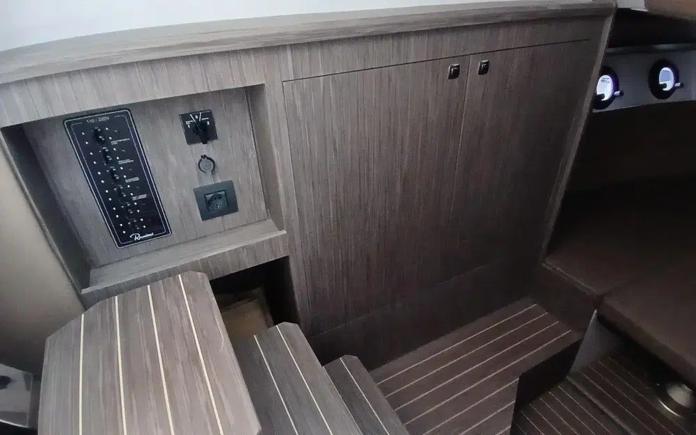 slider 21 Ranieri Next 330 Lx