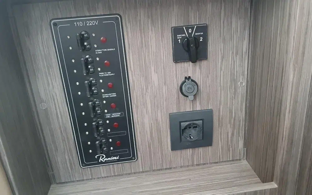 slider 23 Ranieri Next 330 Lx