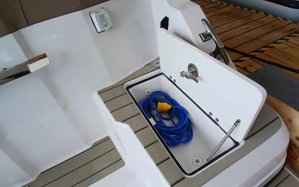 slider 38 Ranieri Next 330 Lx