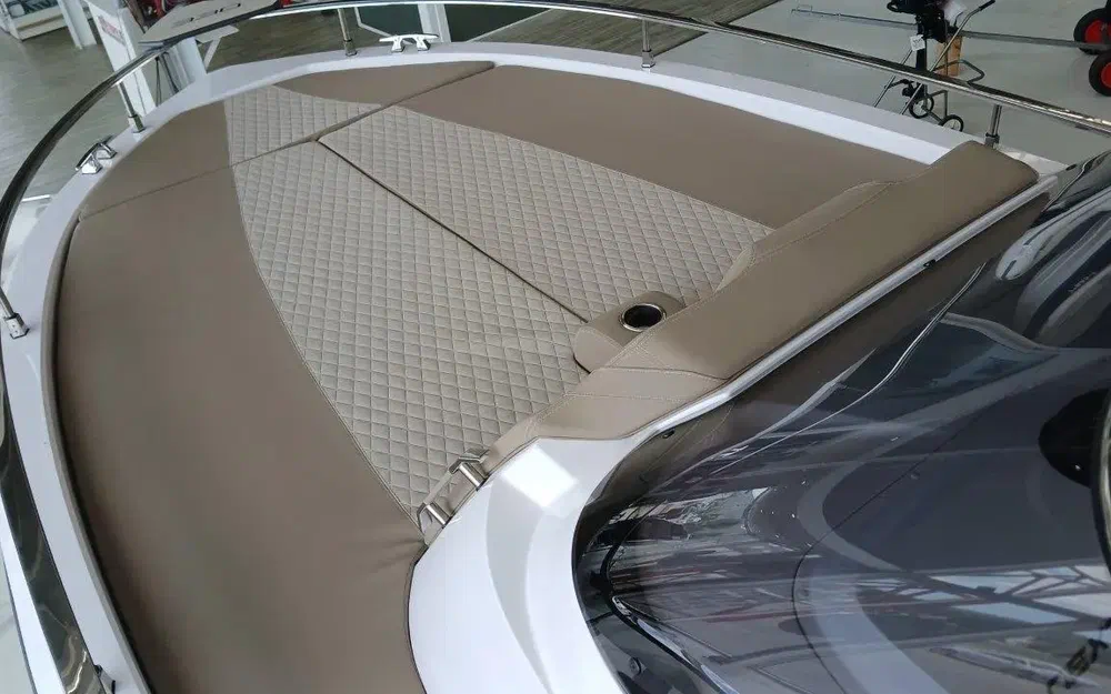 slider 6 Ranieri Next 330 Lx