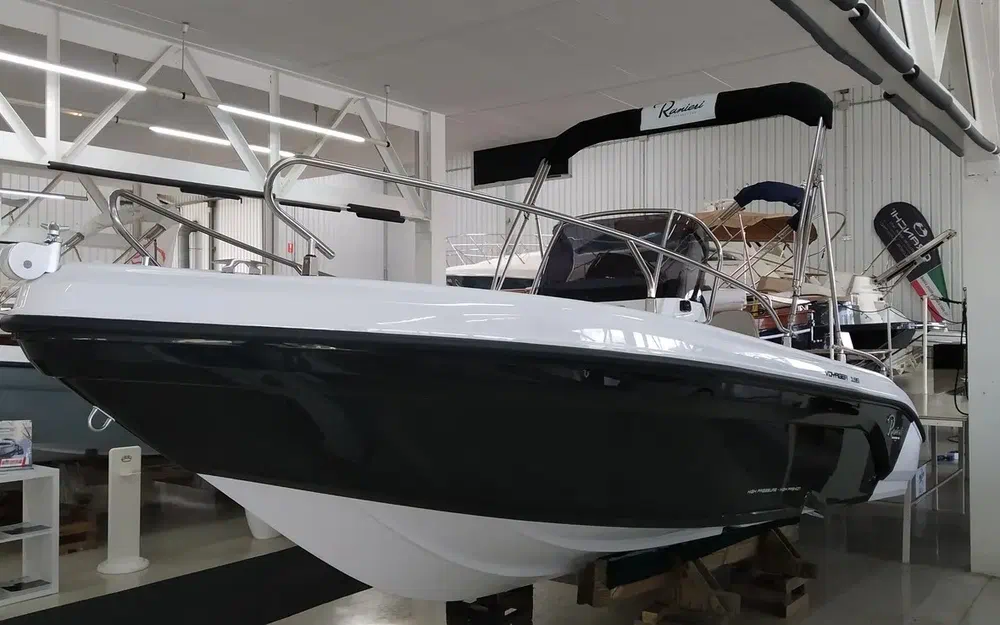 slider 2 Ranieri Voyager 19 S