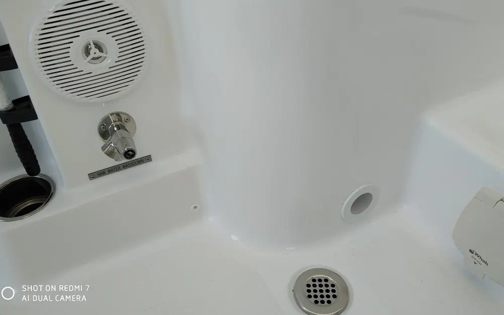 slider 21 Wellcraft Fisherman 242