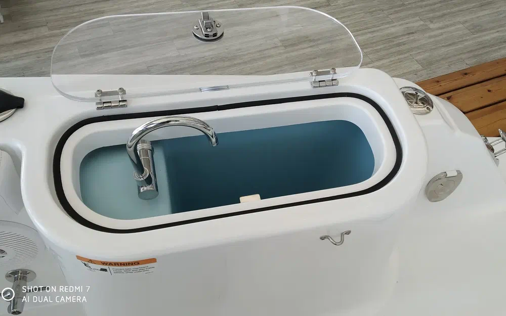 slider 22 Wellcraft Fisherman 242