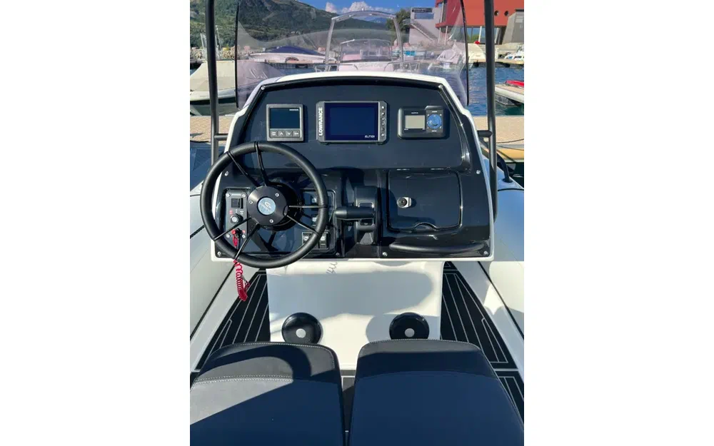 slider 7 Grand Golden Line G650