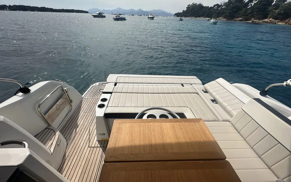 slider 13 Jeanneau Leader 33