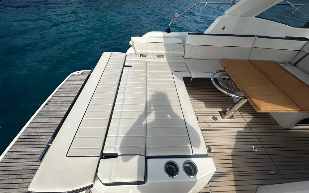 slider 15 Jeanneau Leader 33