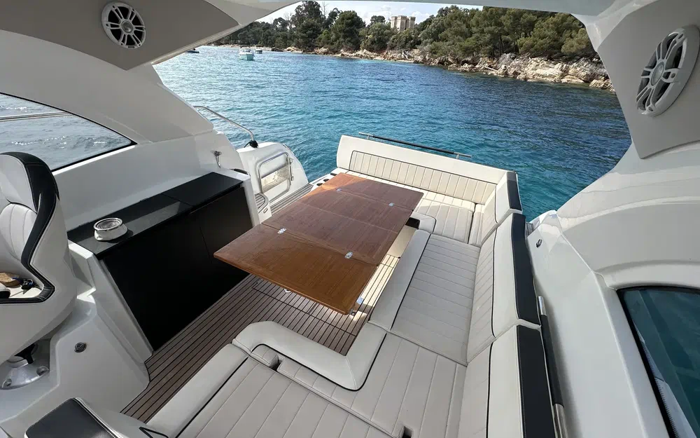 slider 16 Jeanneau Leader 33