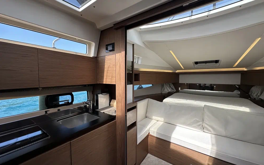 slider 26 Jeanneau Leader 33