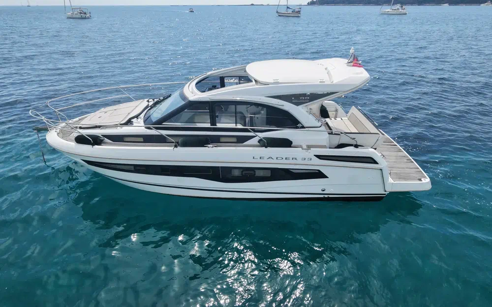 slider 2 Jeanneau Leader 33