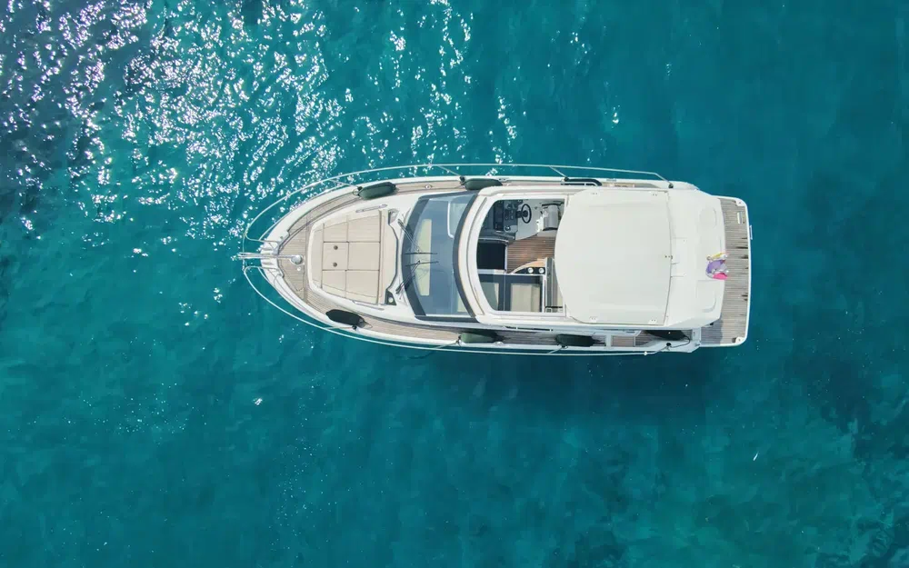 slider 6 Jeanneau Leader 33