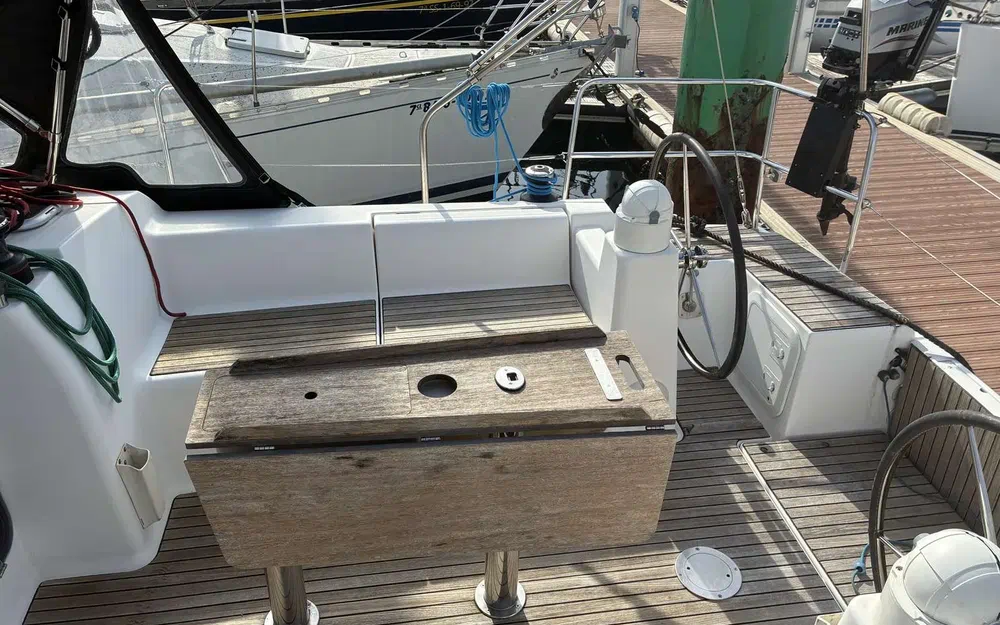 slider 18 Dufour 375 Grand Large Adventure