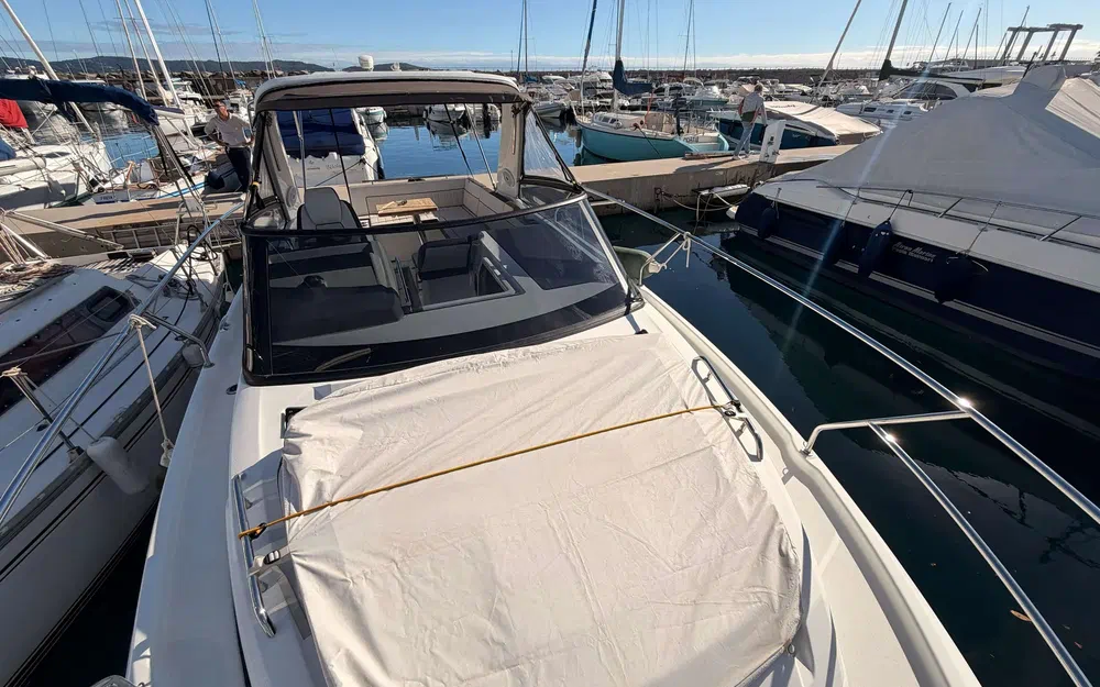 slider 11 Jeanneau Leader 30