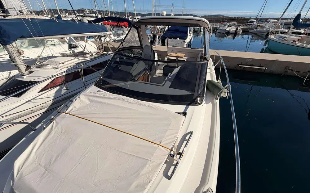 slider 13 Jeanneau Leader 30