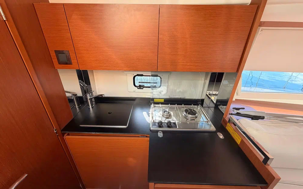 slider 6 Jeanneau Leader 30