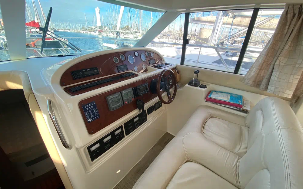 slider 16 Jeanneau Prestige 36 Fly