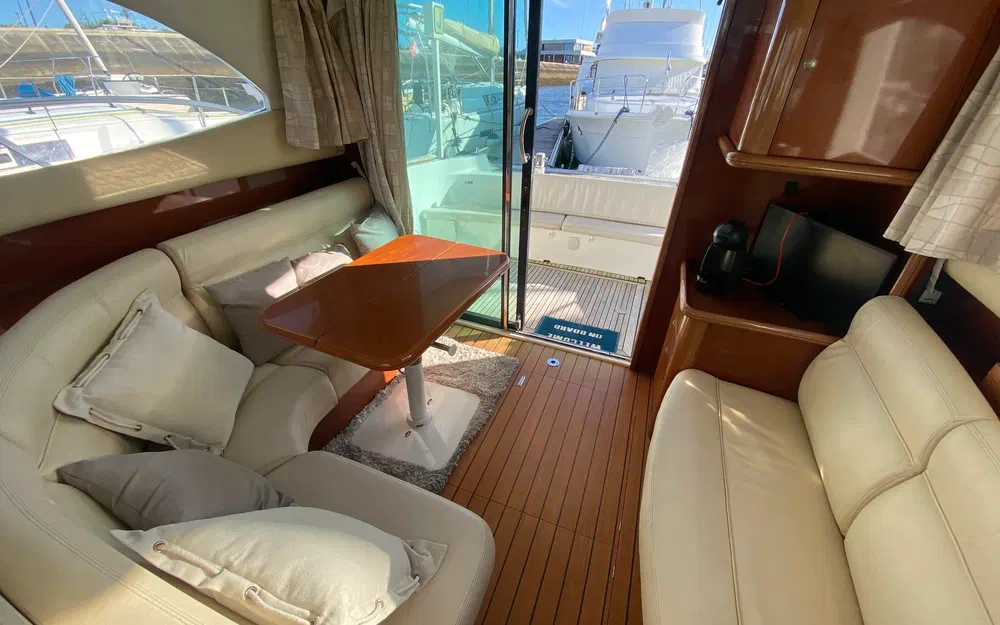 slider 15 Jeanneau Prestige 36 Fly