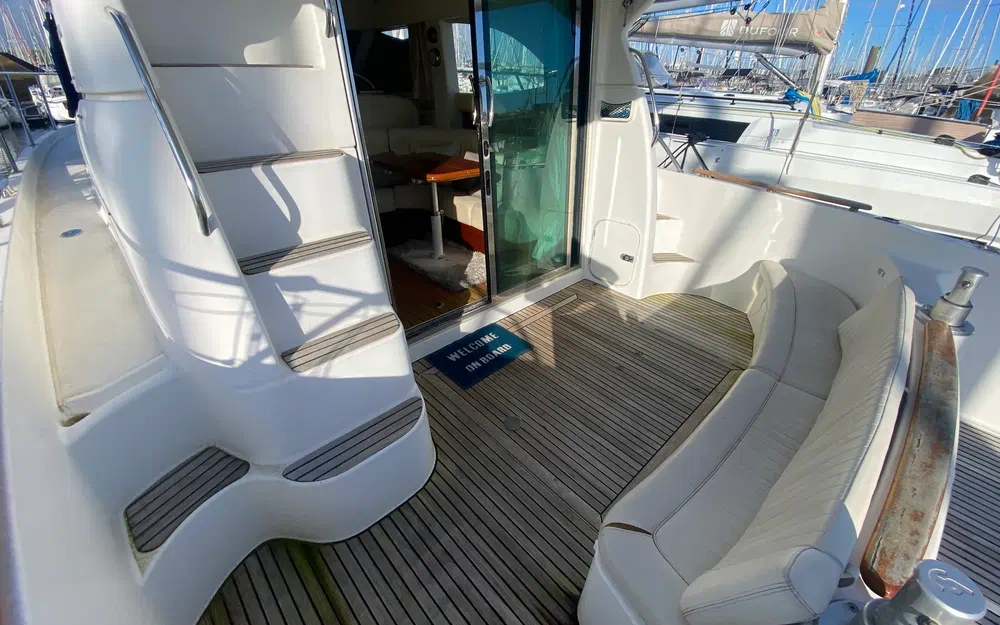 slider 4 Jeanneau Prestige 36 Fly