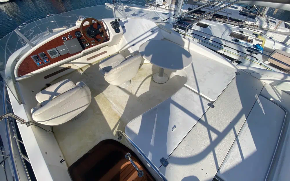 slider 6 Jeanneau Prestige 36 Fly